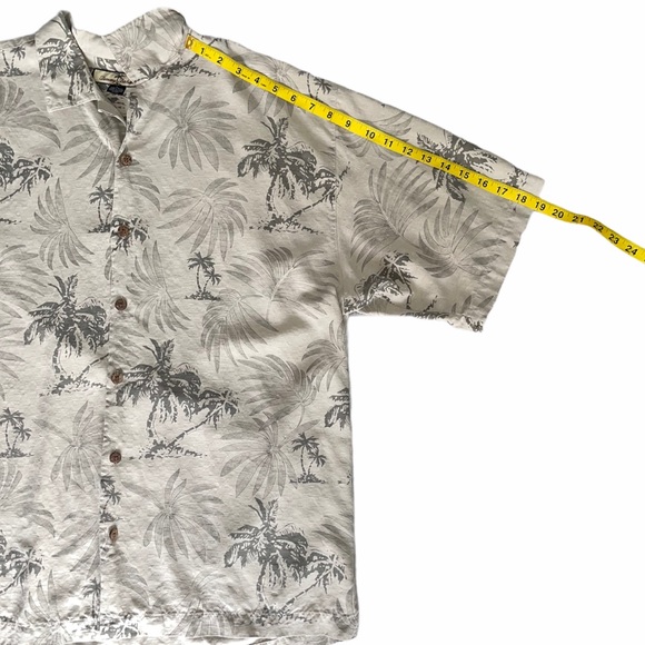 TOMMY BAHAMA Silk Button Down Size L - Picture 7 of 8